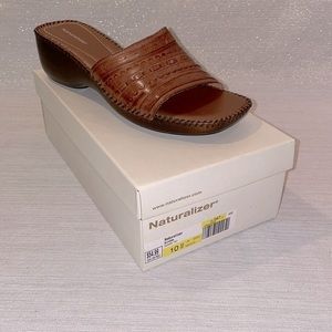 Naturalizer Sundae Saddle Tan Slides, size 10